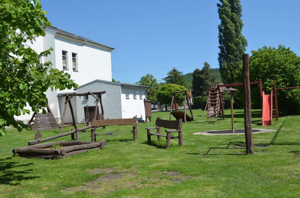 Hotel Na Statku Neprevazka Экстерьер фото