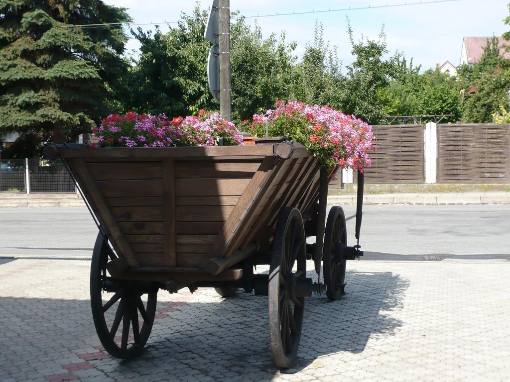 Hotel Na Statku Neprevazka Экстерьер фото